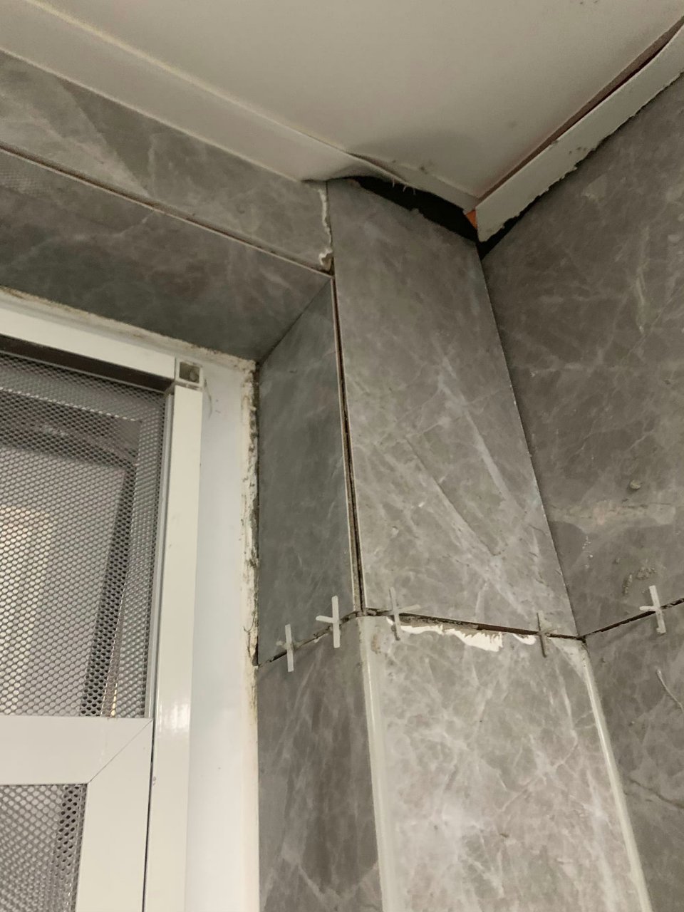 卫生间墙壁瓷砖空鼓怎么办视频(卫生间墙面瓷砖空鼓原因及处理办法) 卫生间墙壁瓷砖空鼓怎么办视频(卫生间墙面瓷砖空鼓原因及处理办法)